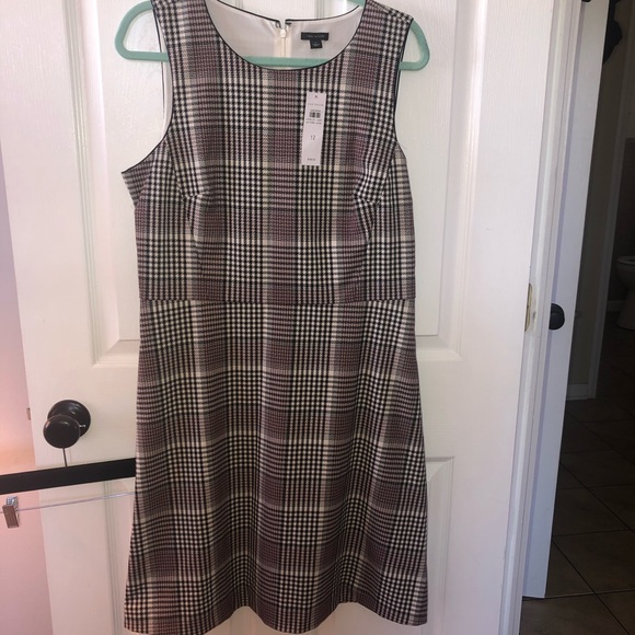 Ann Taylor Dresses & Skirts - Plaid cute dress